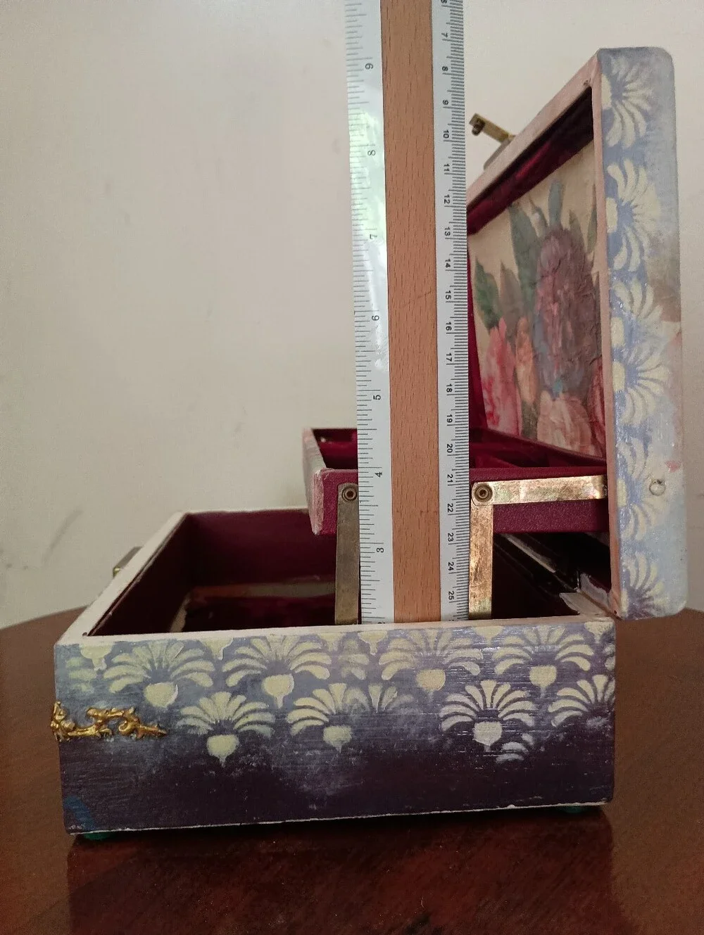 Vng Upcycled Paint/Decoupage Floral Jewelry Box